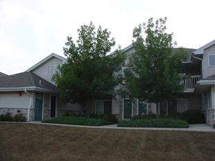 600 Westfield Way #2, Pewaukee, WI 53072