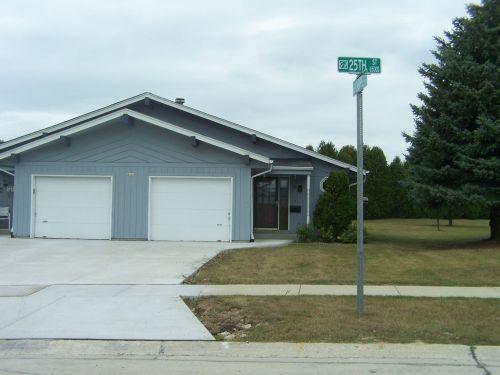 6501 S 25th St. #2, Oak Creek, WI 53154