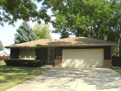 4216 S 93rd St., Greenfield, WI 53228