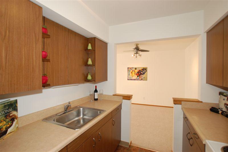 4434 N Oakland #304, Shorewood, WI 53211