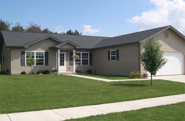 1020 E Pinecrest Ln., Elkhorn, WI 53121