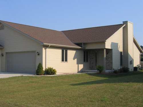 4911 Elmer Ln., Manitowoc, WI 54220