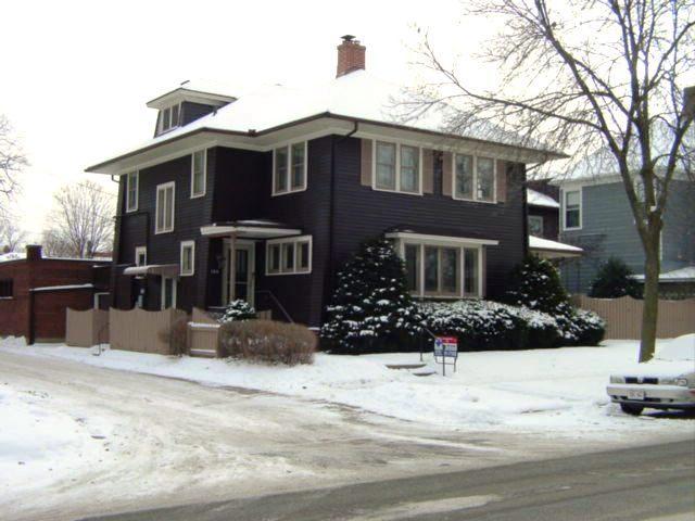 135 S 16th St, La Crosse, WI 54601