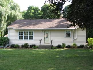 15931 W Chipmunk Ln., New Berlin, WI 53151