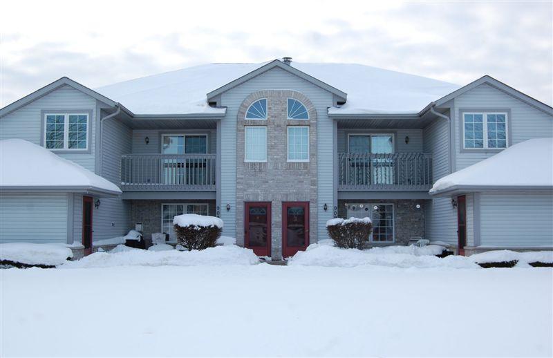 909 Quinlan Dr. #G, Pewaukee, WI 53072