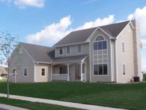 1847 Springhouse Dr., Oconomowoc, WI 53066