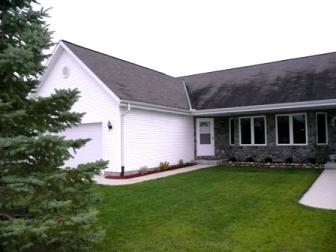 1013 Firethorn Dr., West Bend, WI 53090