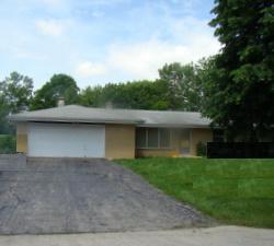 10102 W Norwich, Greenfield, WI 53228