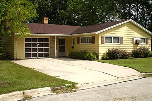 147 Bluff Ave, Sheboygan Falls, WI 53085
