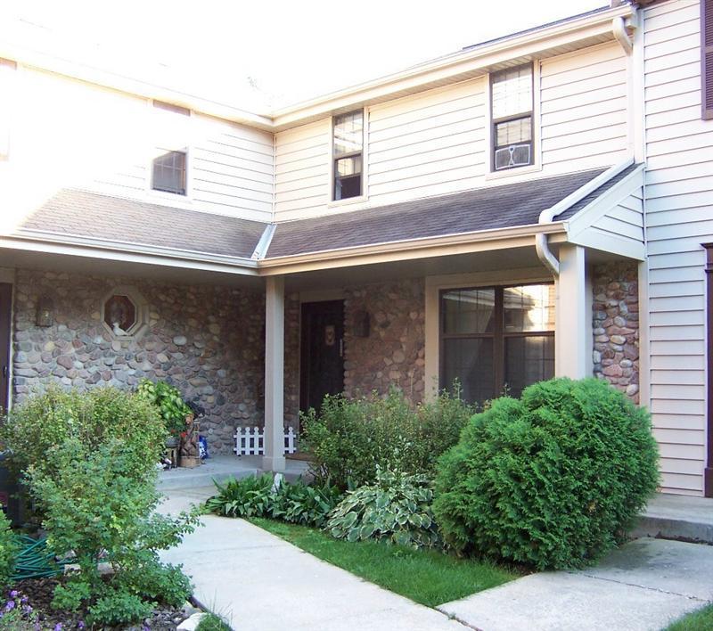 362 Willow Grove #D, Pewaukee, WI 53072