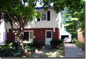 2466 N 89th St., Wauwatosa, WI 53226