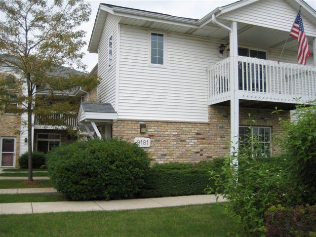 9181 S Aspen Dr. #9, Oak Creek, WI 53154