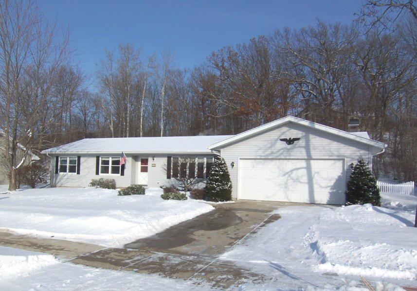 792 Ridge View Dr., Hartford, WI 53027