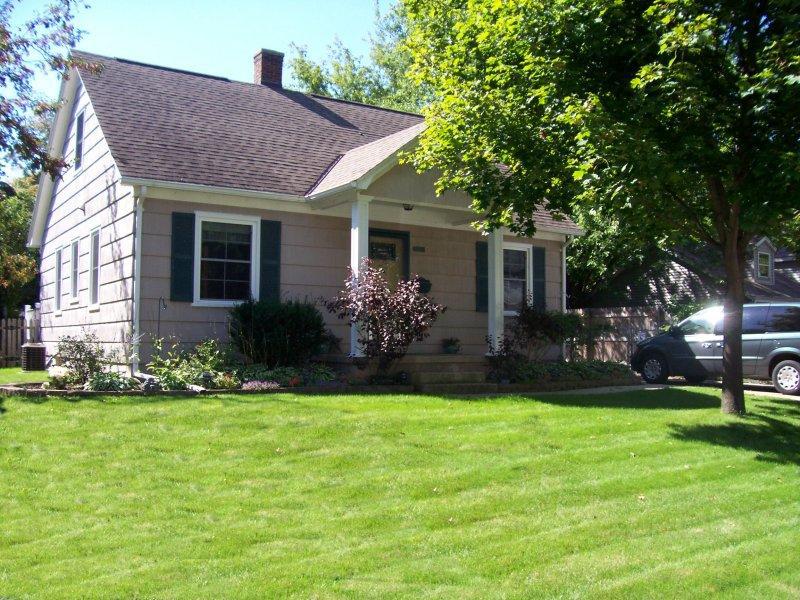 615 E Anne St., Oconomowoc, WI 53066