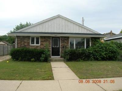 909 Mayfair Dr., Racine, WI 53402