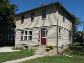 832 Wisconsin Ave., Oconomowoc, WI 53066