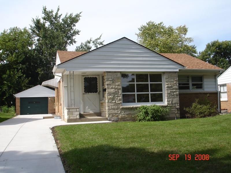 547 Robertson St., Wauwatosa, WI 53213