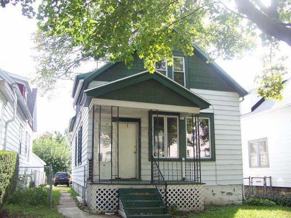 3215 W Scott St, Milwaukee, WI 53215