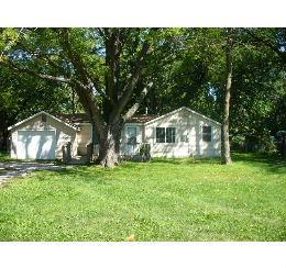 1054 W Golden Glow Rd., Genoa City, WI 53128