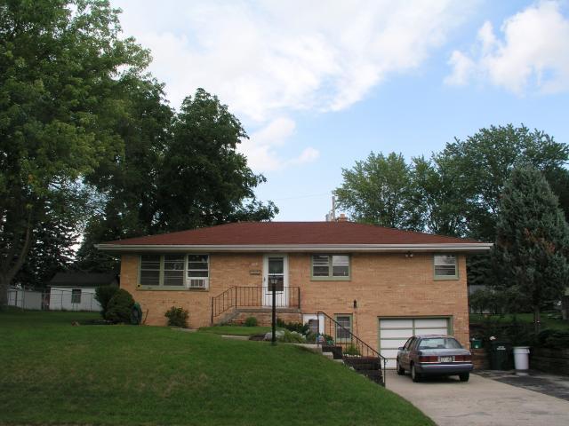 309 S 16th Ave, West Bend, WI 53095