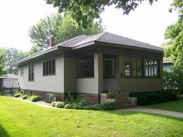 330 21st St., La Crosse, WI 54601