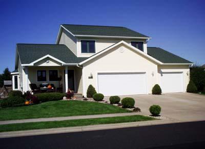 1005 Deerfield St., Holmen, WI 54636