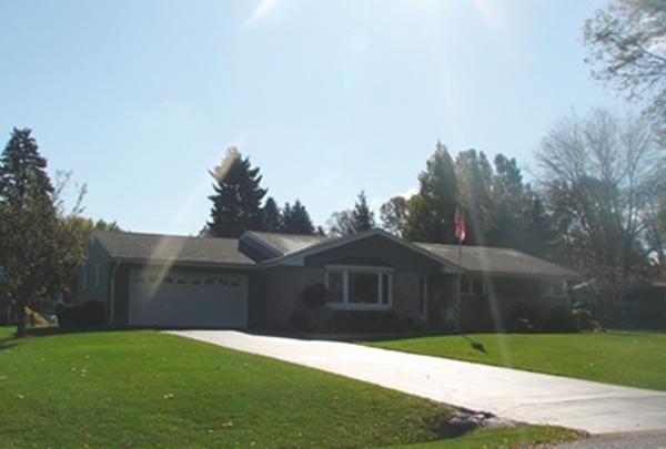 W161N6282 Claremore Cir., Menomonee Falls, WI 53051