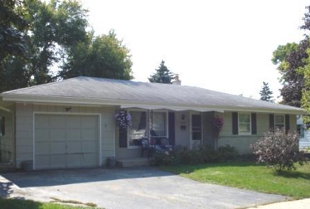 5234 Roberts Dr., Greendale, WI 53129