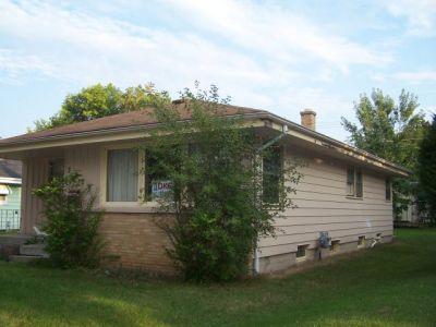 3825 W Vera Ave, Milwaukee, WI 53209