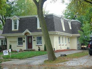 1027 E Hampton Ave, Whitefish Bay, WI 53217