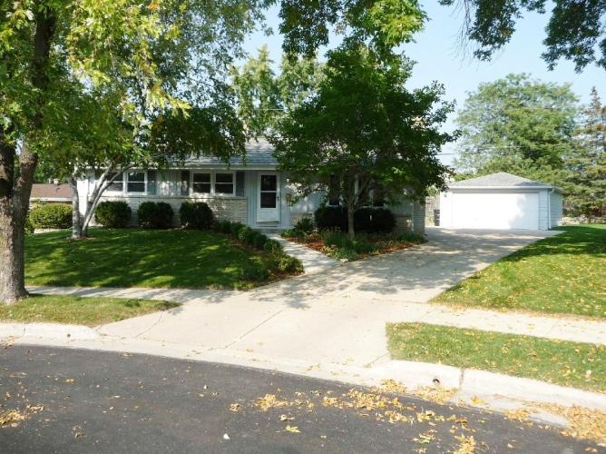 N84W14838 Knoll Ter., Menomonee Falls, WI 53051