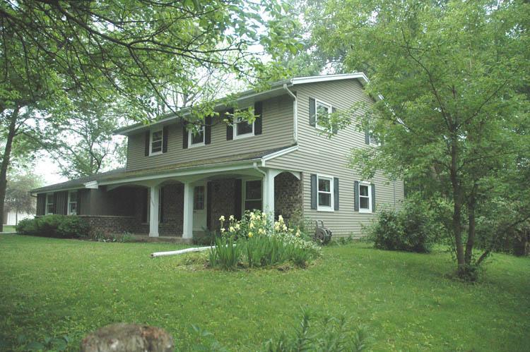 11511 W Woodside Dr., Hales Corners, WI 53130