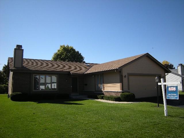 3535 Honey Tree Ln., Greenfield, WI 53221