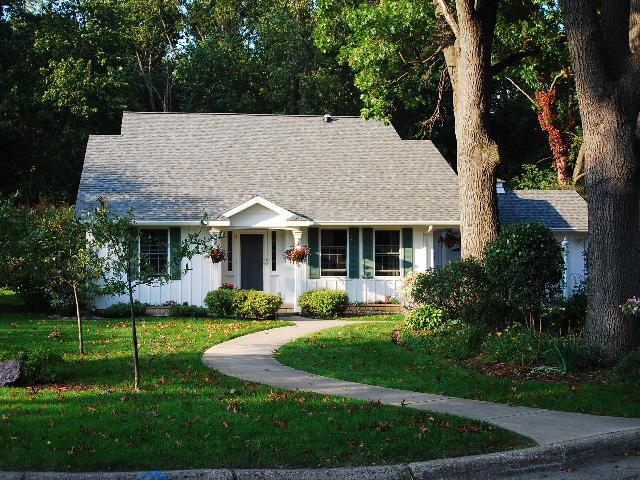 2565 Edgewood Pl., La Crosse, WI 54601