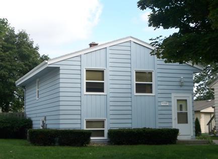 1709 Michael Dr., Waukesha, WI 53189