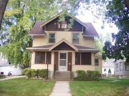 417 Grand Ave, Hartford, WI 53027