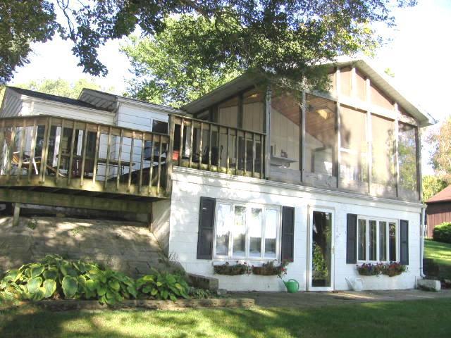 N7598 West Lakeshore Dr., Whitewater, WI 53190