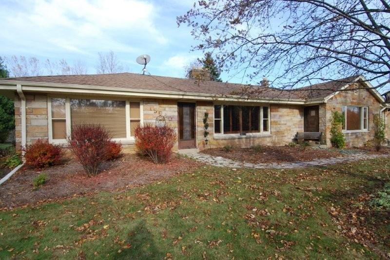 15680 Brentwood Dr., Brookfield, WI 53005