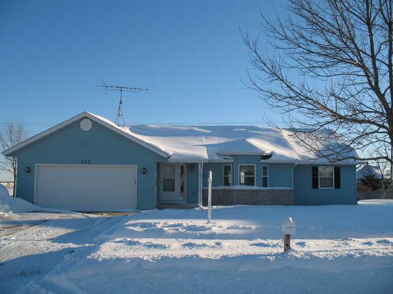 503 Davis St, Elkhorn, WI 53121