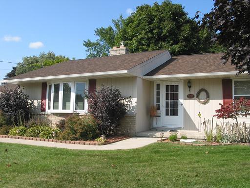 2222 Russel Ln., Manitowoc, WI 54220