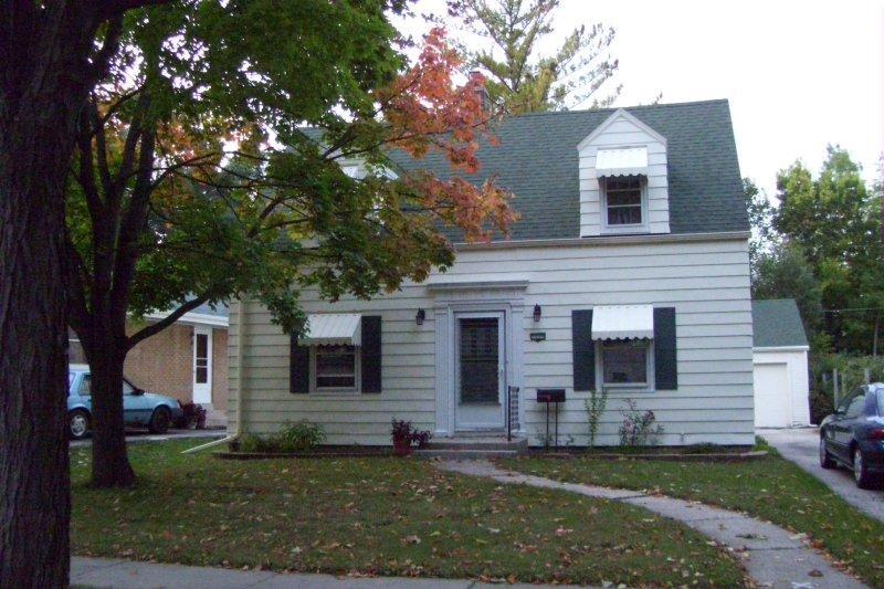 7036 Auburn Dr., Wauwatosa, WI 53213