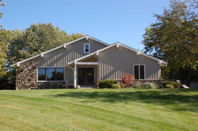 12608 N Maple Crest Ln., Mequon, WI 53092