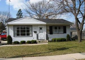 2904 Pinehurst Ave., Racine, WI 53403