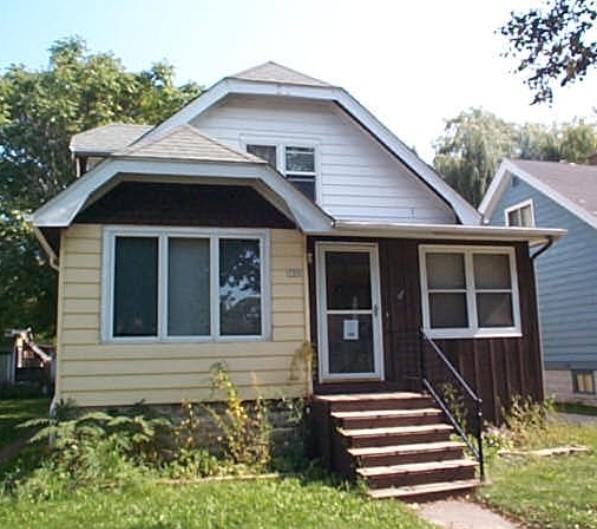 180 N 70th St., Milwaukee, WI 53213