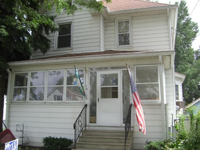 1917 62nd St, Kenosha, WI 53143