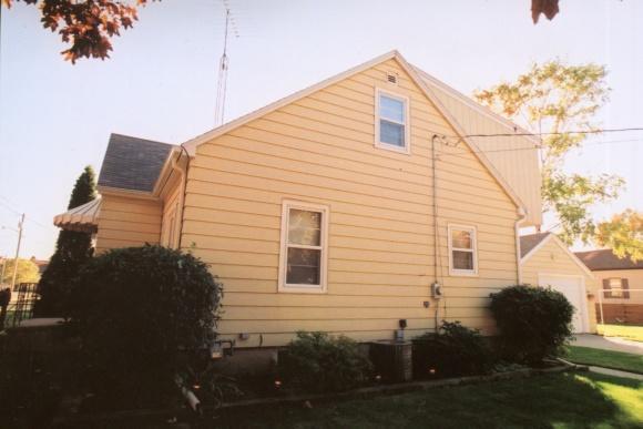 1402 S 19th St, Manitowoc, WI 54220