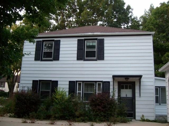 5598 Apricot Ct., Greendale, WI 53129