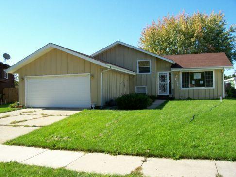 1570 15th Ct, Kenosha, WI 53140