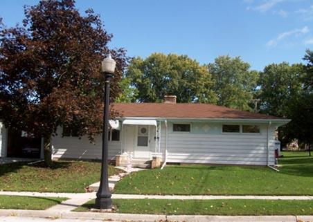 313 W Riverbend Dr., Plymouth, WI 53073