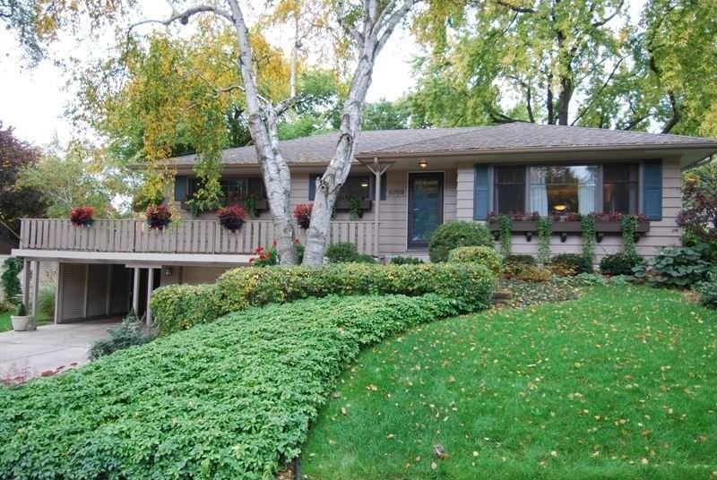 6709 Dahlia Ln., Greendale, WI 53129